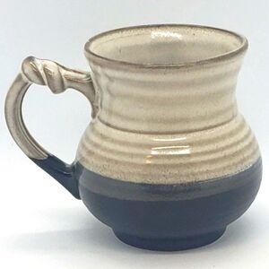 Single Ribbed Knot Handle Art Pottery Mug